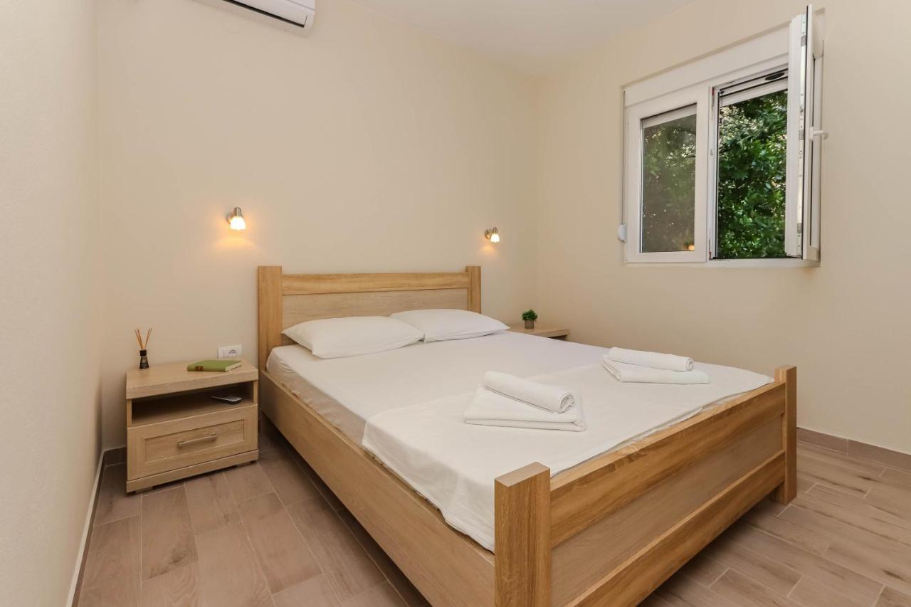 Sea Star Luxury Apartment Kotor Exteriör bild