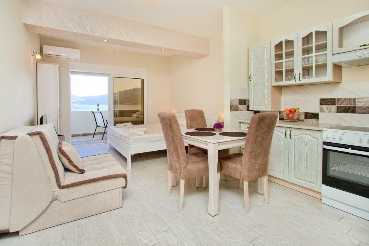 Sea Star Luxury Apartment Kotor Exteriör bild